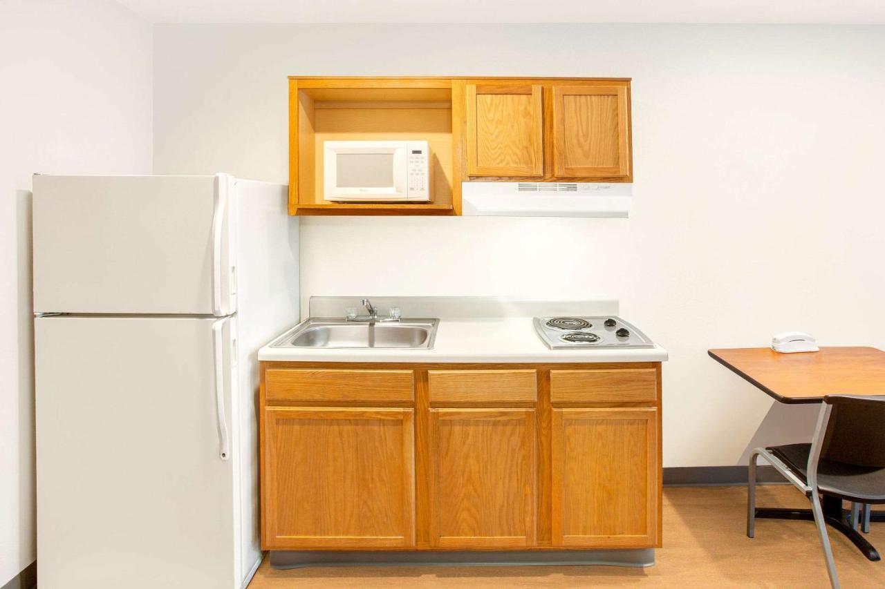 Woodspring Suites Brownsville Buitenkant foto